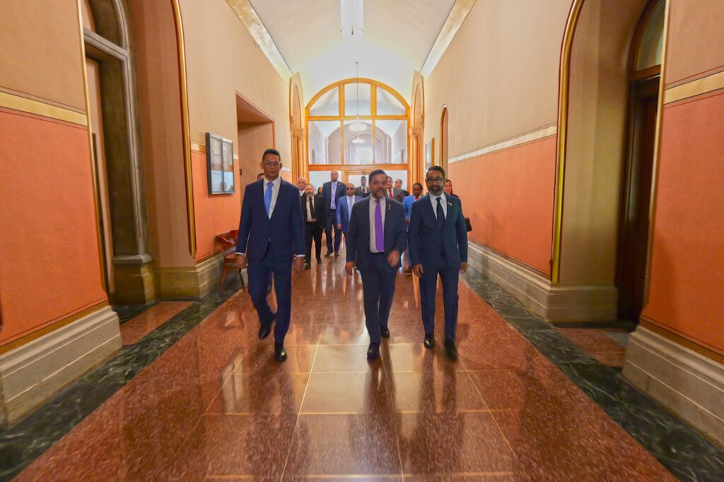Director del 911 recibe reconocimiento en EE. UU. por liderazgo en emergencias | De Último Minuto
